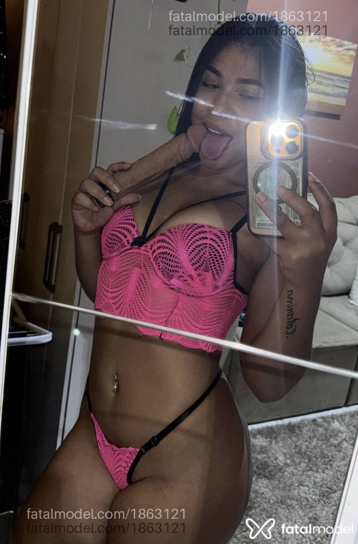 Acompanhante mulher morena (o) de olhos castanhos - Marcela
