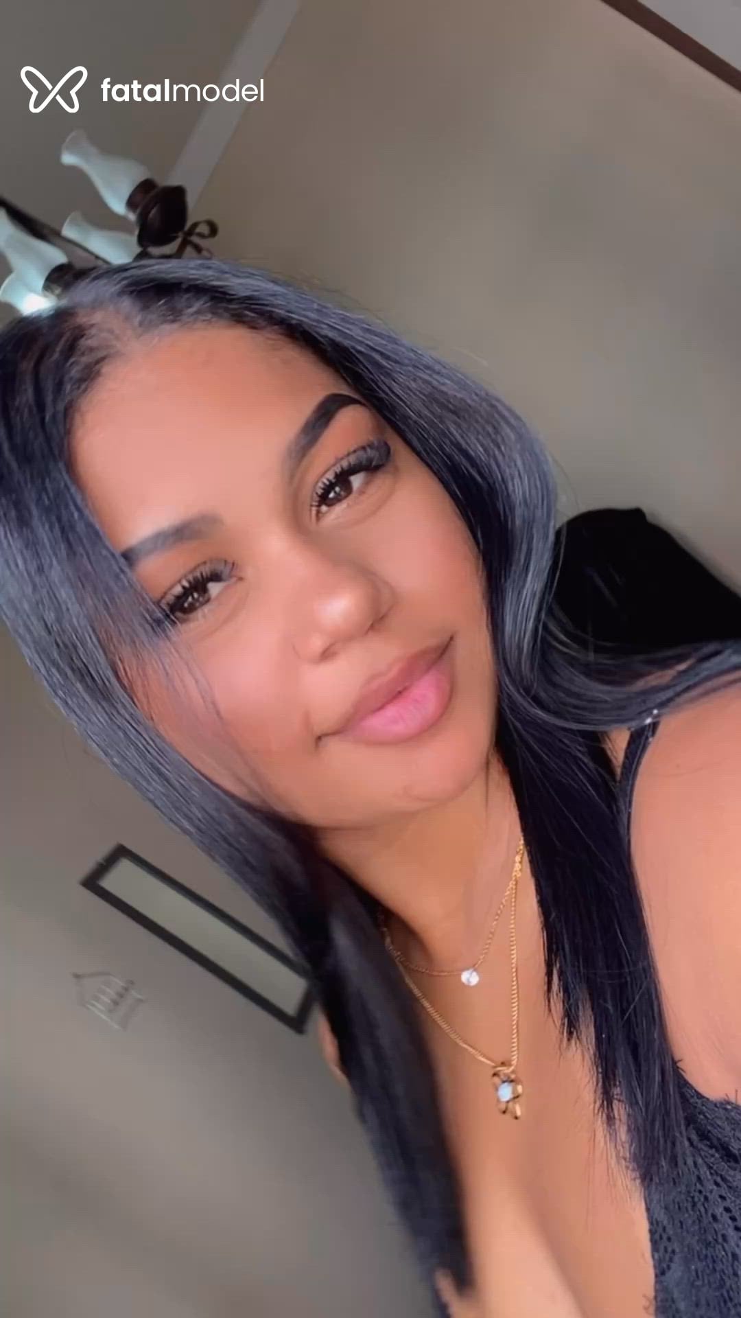 Acompanhante mulher morena (o) de olhos castanhos - Melissa