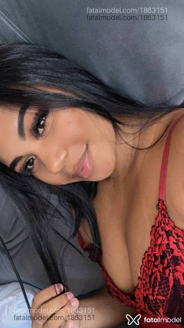 Acompanhante mulher morena (o) de olhos castanhos - Melissa