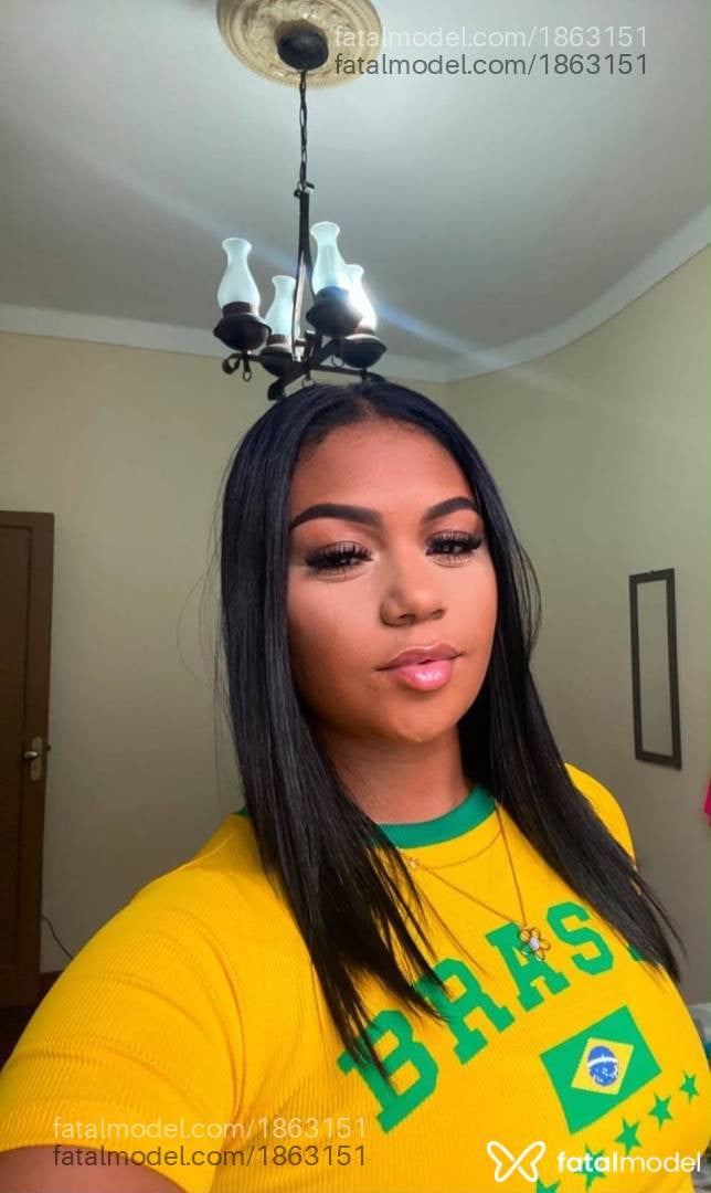 Acompanhante mulher morena (o) de olhos castanhos em Juiz de Fora - Melissa