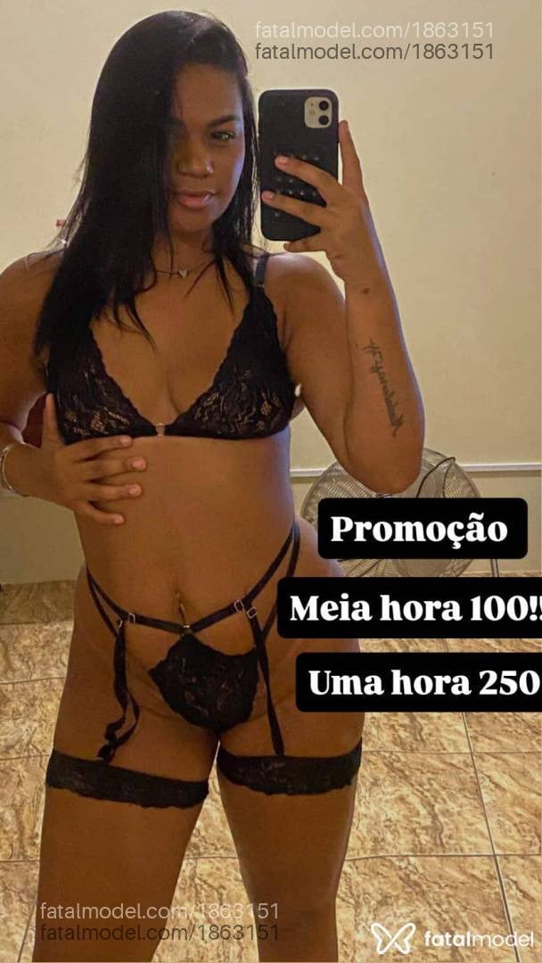 Acompanhante mulher morena (o) de olhos castanhos - Melissa