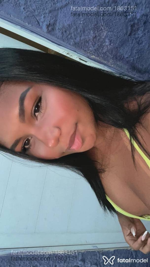 Acompanhante mulher morena (o) de olhos castanhos - Melissa