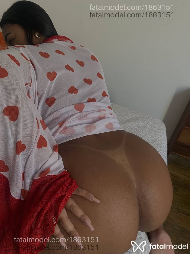 Acompanhante mulher morena (o) de olhos castanhos - Melissa