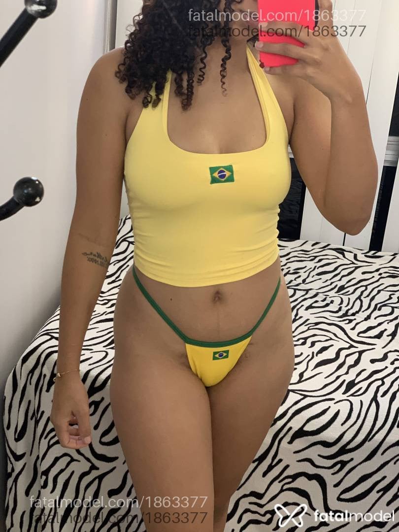 Acompanhante mulher com cabelo castanho de olhos pretos em Rio de Janeiro - Laura
