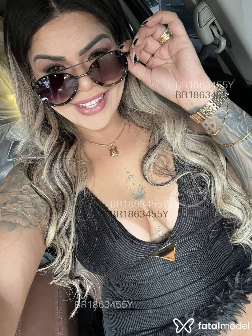Acompanhante mulher loira (o) de olhos pretos em São Paulo - Karolyne Sigliany