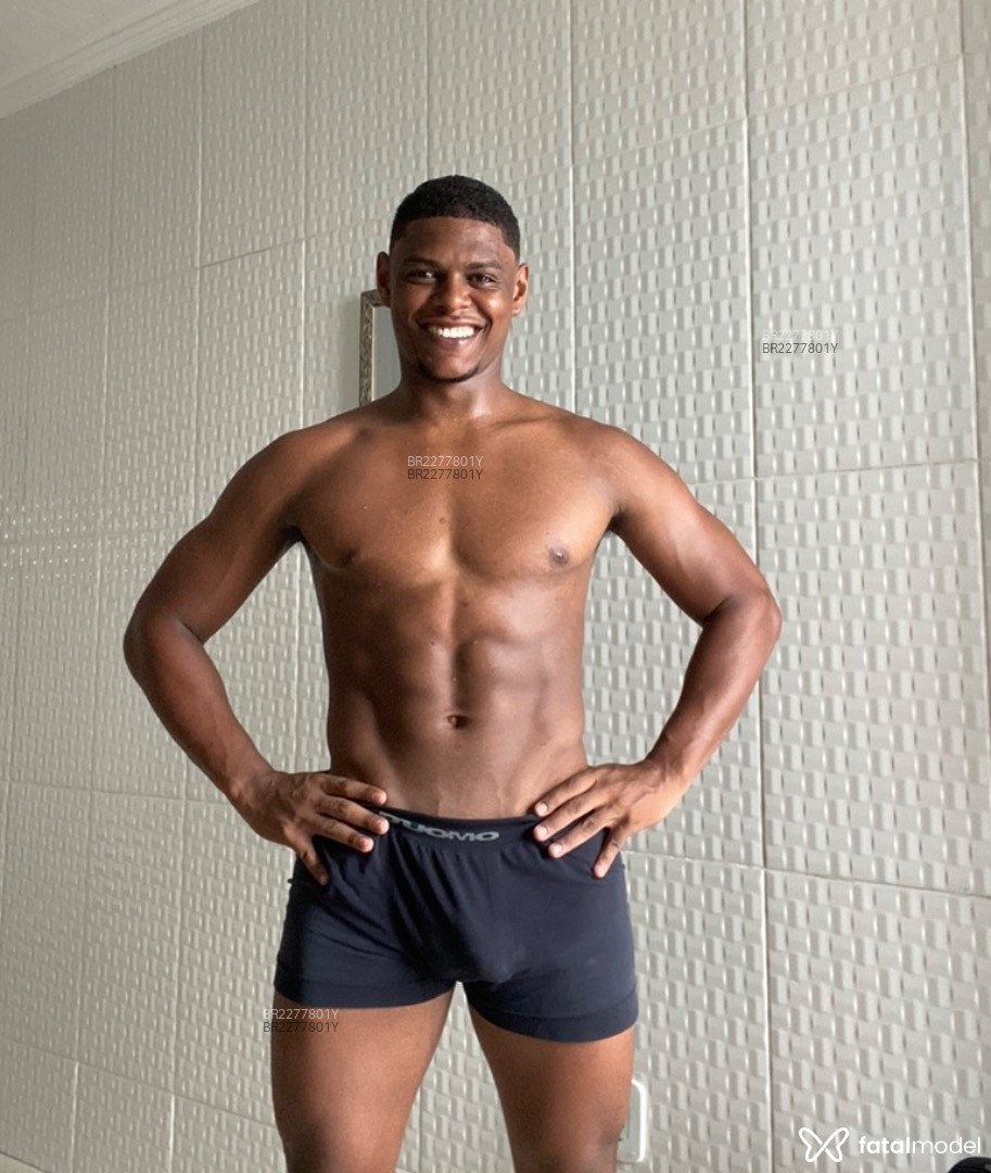 Acompanhante homem morena (o) de olhos castanhos em Rio de Janeiro Acompanhante homem morena (o) de olhos castanhos em Rio de Janeiro - Black