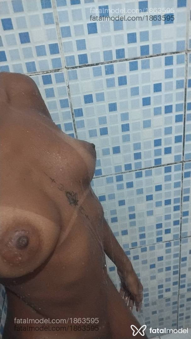 Acompanhante mulher morena (o) de olhos pretos - Souza luna