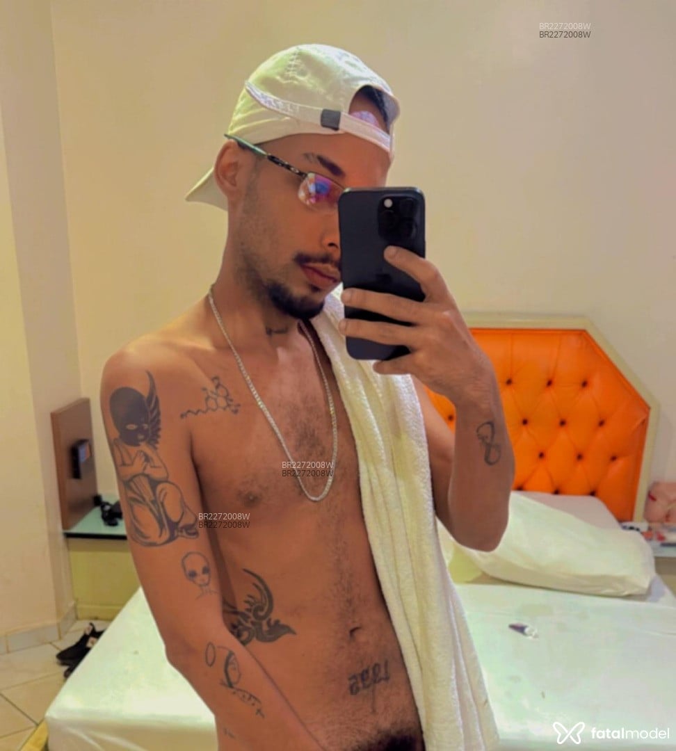 Acompanhante homem morena (o) de olhos pretos - Yagoo