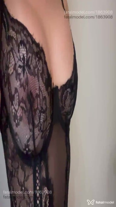 Acompanhante mulher com cabelo castanho de olhos castanhos em Salvador Acompanhante mulher com cabelo castanho de olhos castanhos em Salvador - Alana