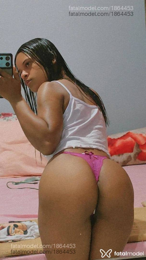 Acompanhante mulher morena (o) de olhos pretos em Capelinha - Flávia