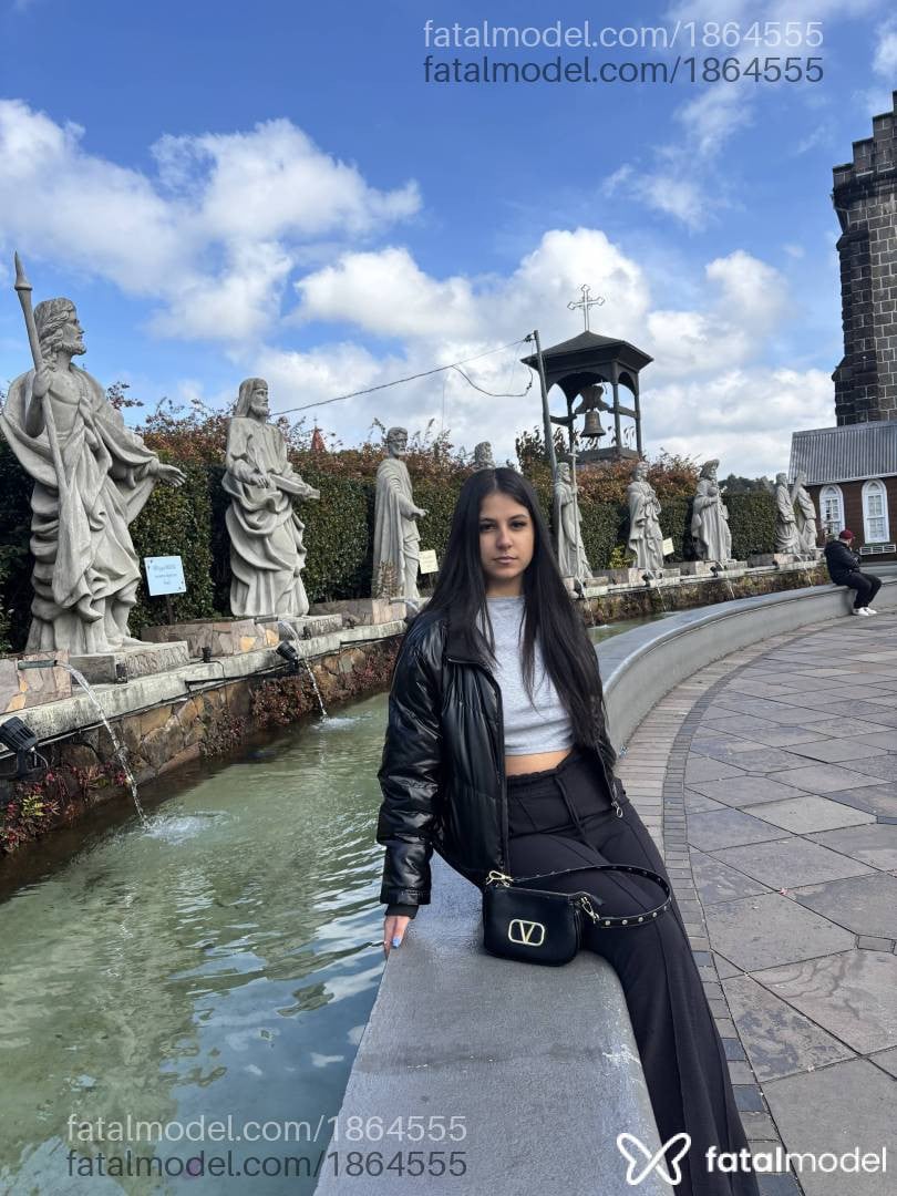 Acompanhante mulher morena (o) de olhos castanhos em Bento Gonçalves - Júlia