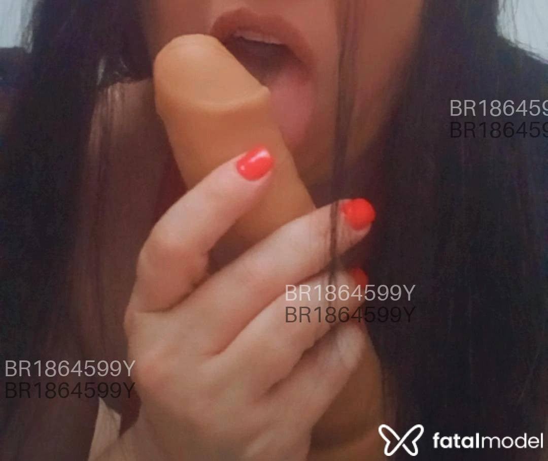 Acompanhante mulher morena (o) de olhos verdes em Virtual Acompanhante mulher morena (o) de olhos verdes em Virtual - Bibiana Mattos