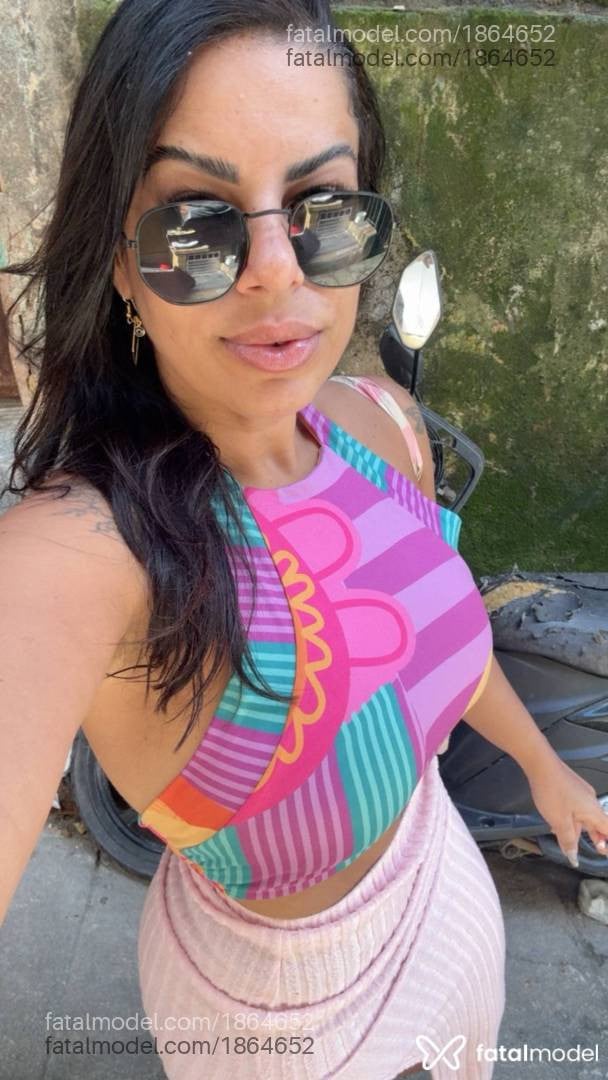 Acompanhante mulher morena (o) de olhos castanhos - Amanda