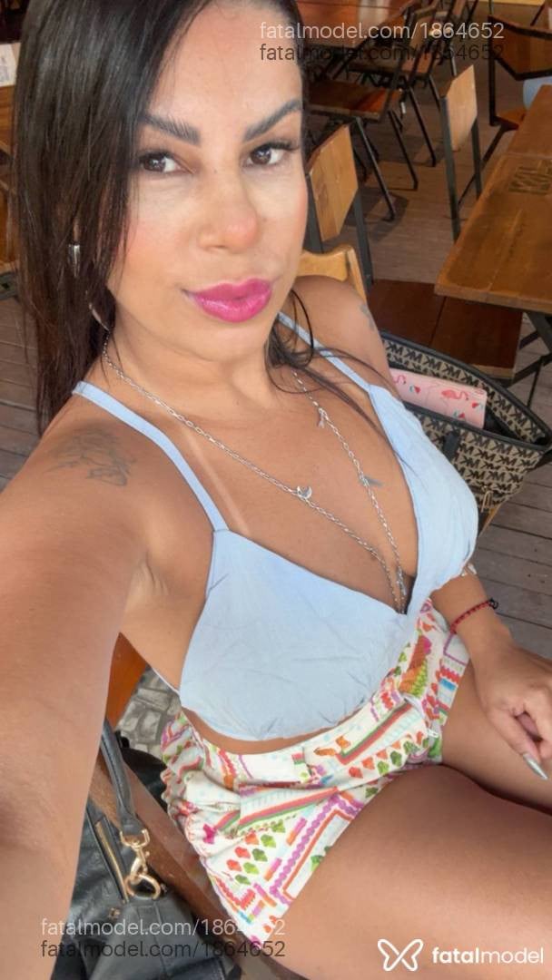 Acompanhante mulher morena (o) de olhos castanhos - Amanda