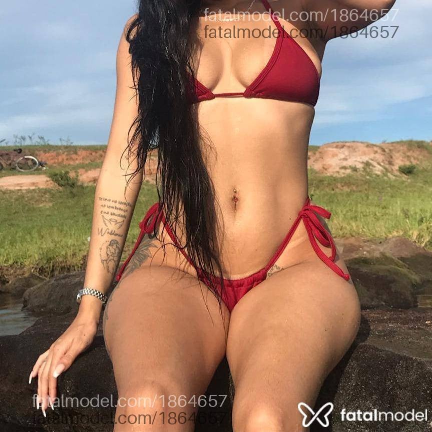 Acompanhante mulher morena (o) de olhos pretos em Rio das Ostras - Emilly