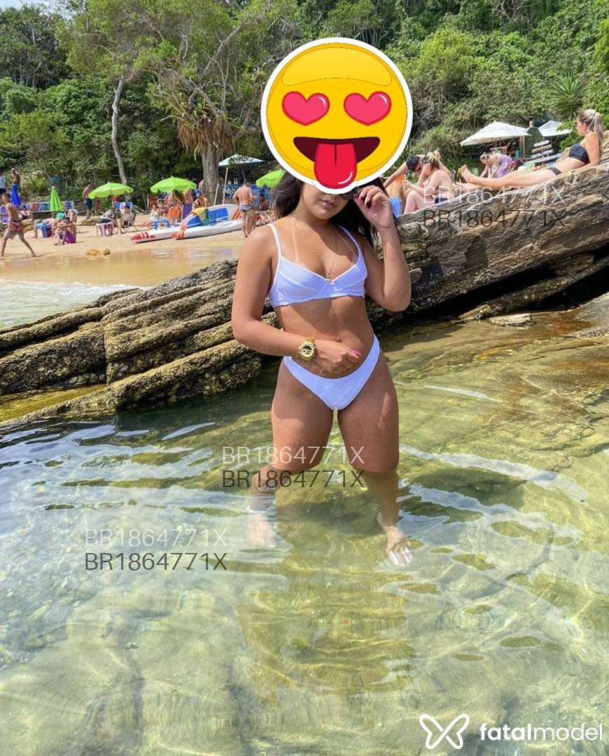 Acompanhante mulher com cabelo castanho de olhos pretos em Rio de Janeiro Acompanhante mulher com cabelo castanho de olhos pretos em Rio de Janeiro - Vitoria
