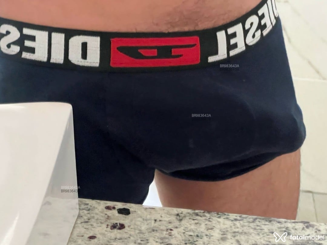 Acompanhante homem com cabelo castanho de olhos castanhos em Sete Lagoas Acompanhante homem com cabelo castanho de olhos castanhos em Sete Lagoas - Ricardinho