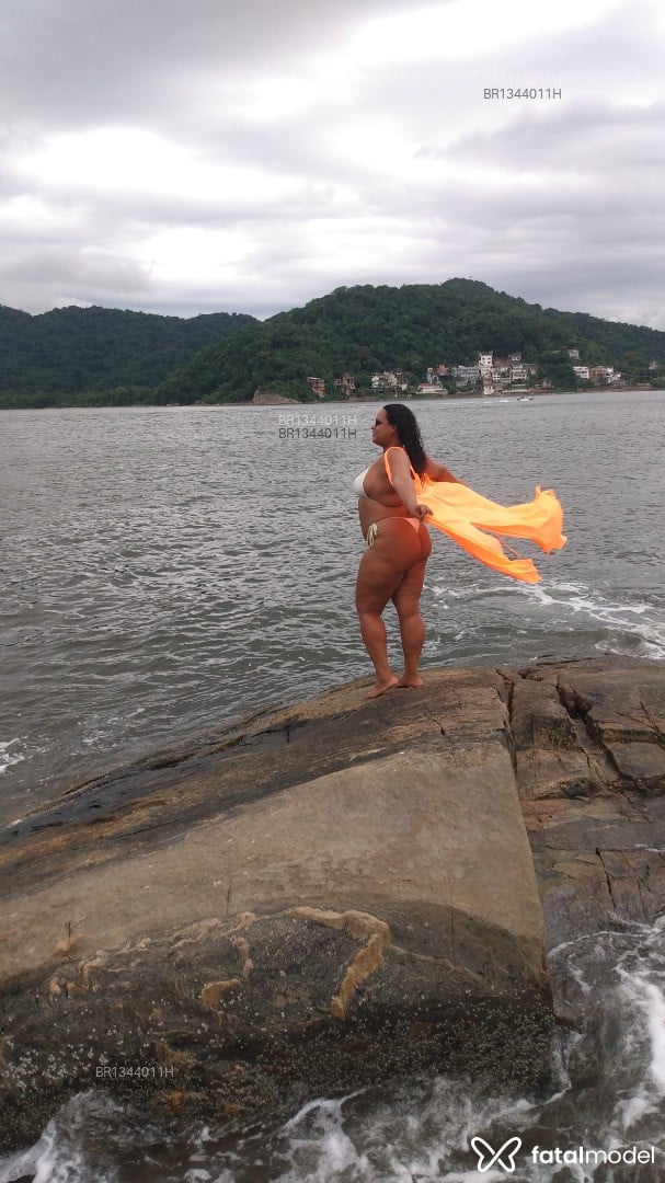 Acompanhante mulher com cabelo castanho de olhos castanhos em Santos Acompanhante mulher com cabelo castanho de olhos castanhos em Santos - Catherine Amorim