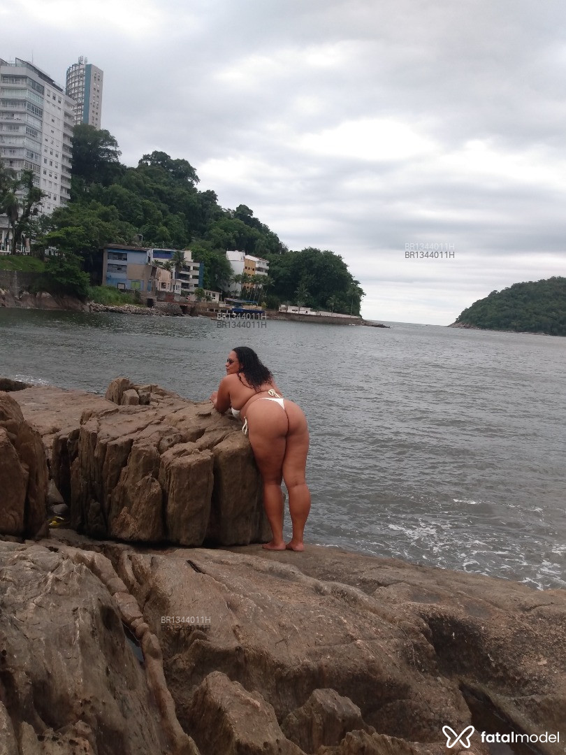 Acompanhante mulher com cabelo castanho de olhos castanhos em Santos Acompanhante mulher com cabelo castanho de olhos castanhos em Santos - Catherine Amorim