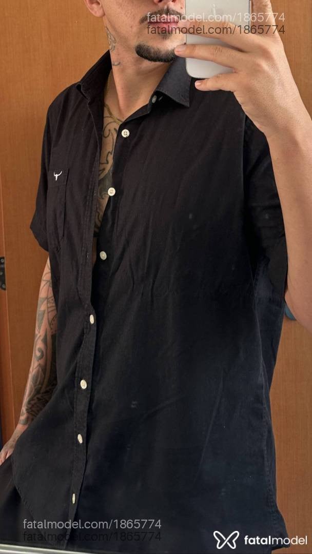 Acompanhante homem com cabelo castanho de olhos mel em Rio de Janeiro - Denver Muniz