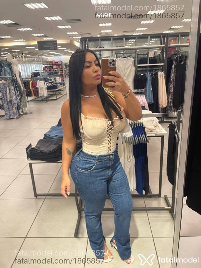 Acompanhante mulher morena (o) de olhos castanhos - Lorena Ferraz