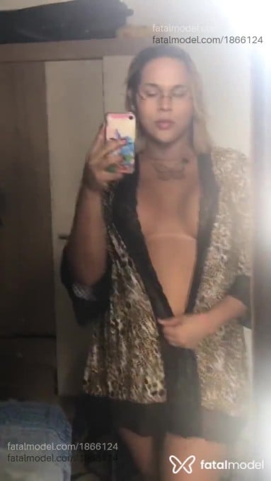 Acompanhante mulher trans loira (o) de olhos pretos em Guarulhos - Davilla Queiroz
