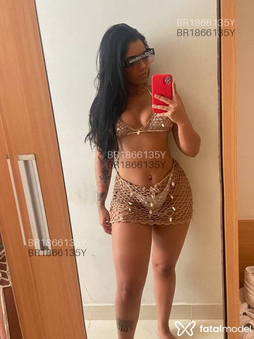 Acompanhante mulher morena (o) de olhos castanhos em Rio de Janeiro Acompanhante mulher morena (o) de olhos castanhos em Rio de Janeiro - Hilary Castro