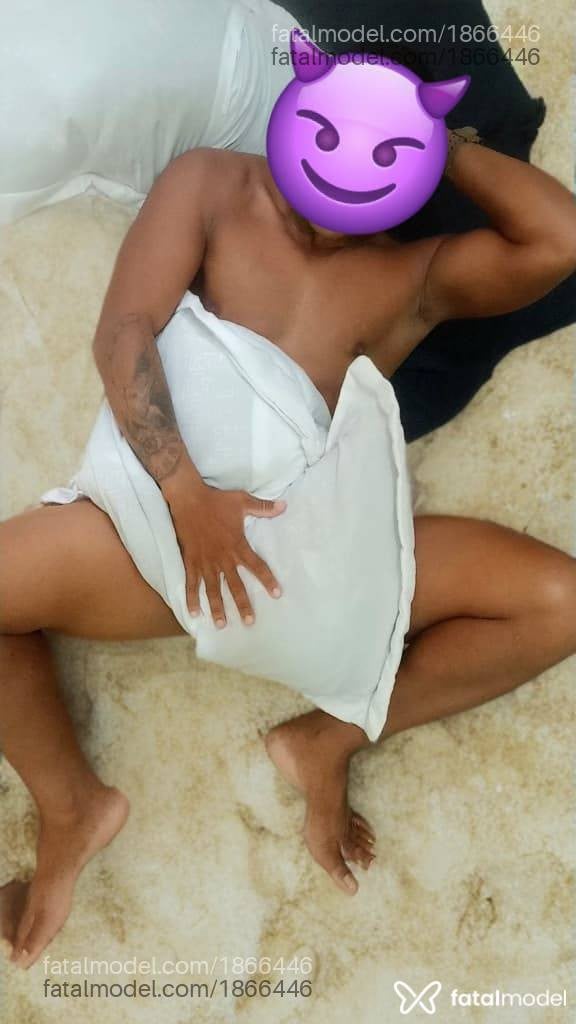 Acompanhante homem morena (o) de olhos mel - Adão