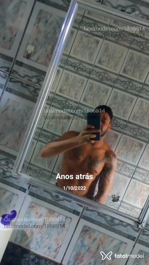 Acompanhante homem morena (o) de olhos mel em Duque de Caxias - Gomes