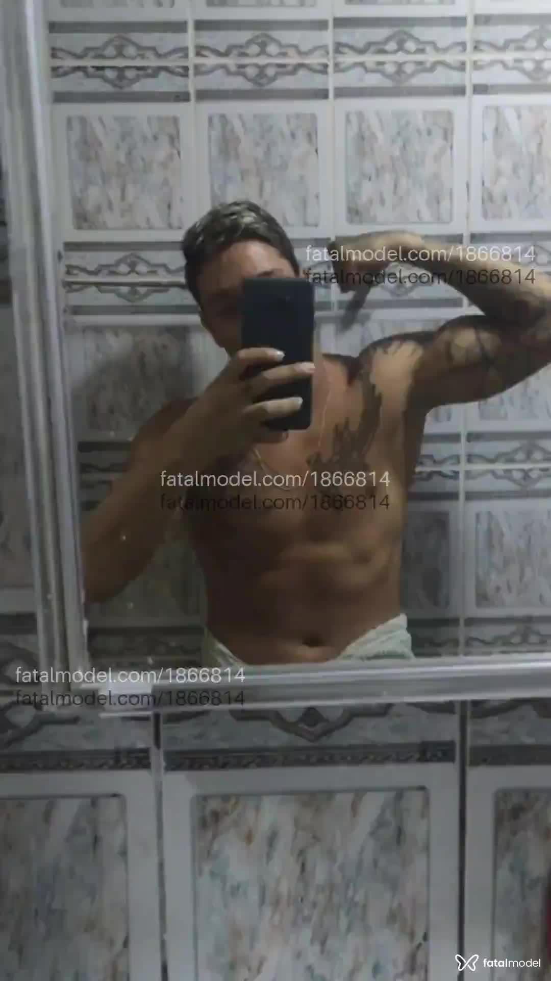 Acompanhante homem morena (o) de olhos mel em Duque de Caxias - Gomes