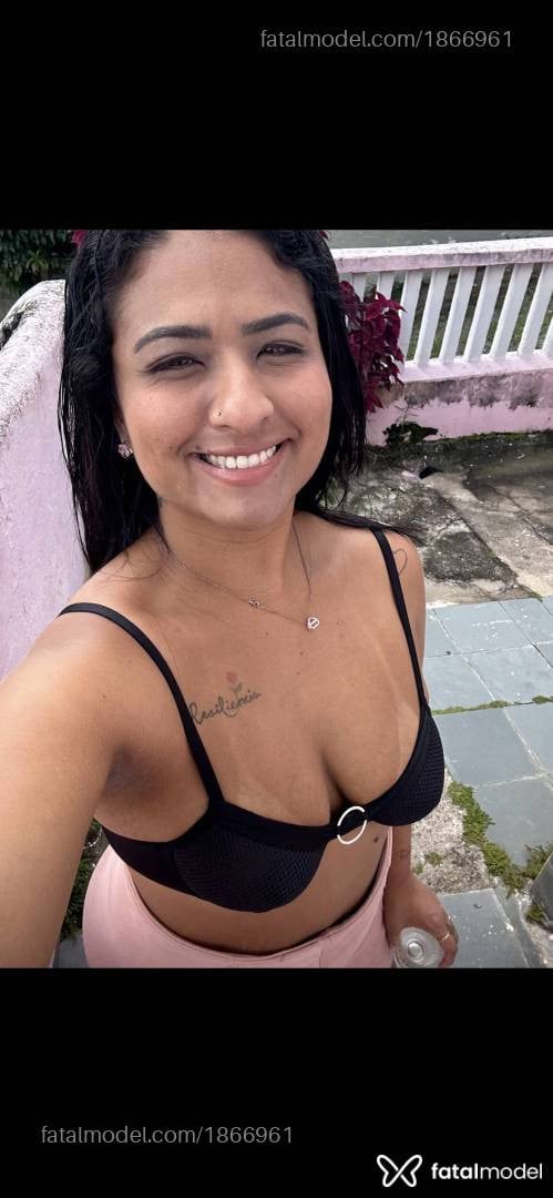 Acompanhante mulher morena (o) de olhos pretos - Taty