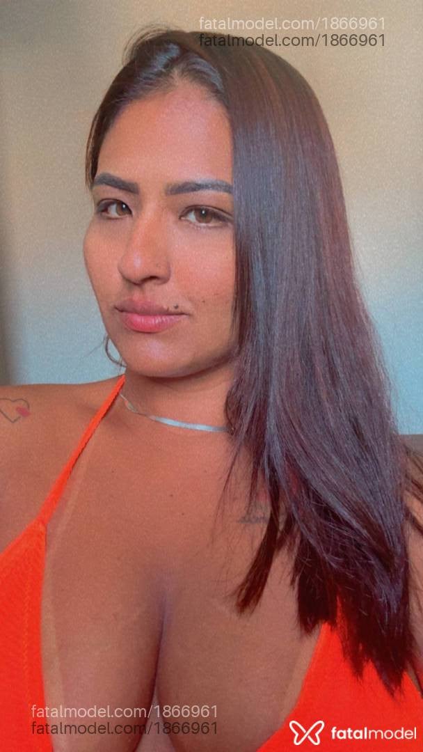 Acompanhante mulher morena (o) de olhos pretos - Taty