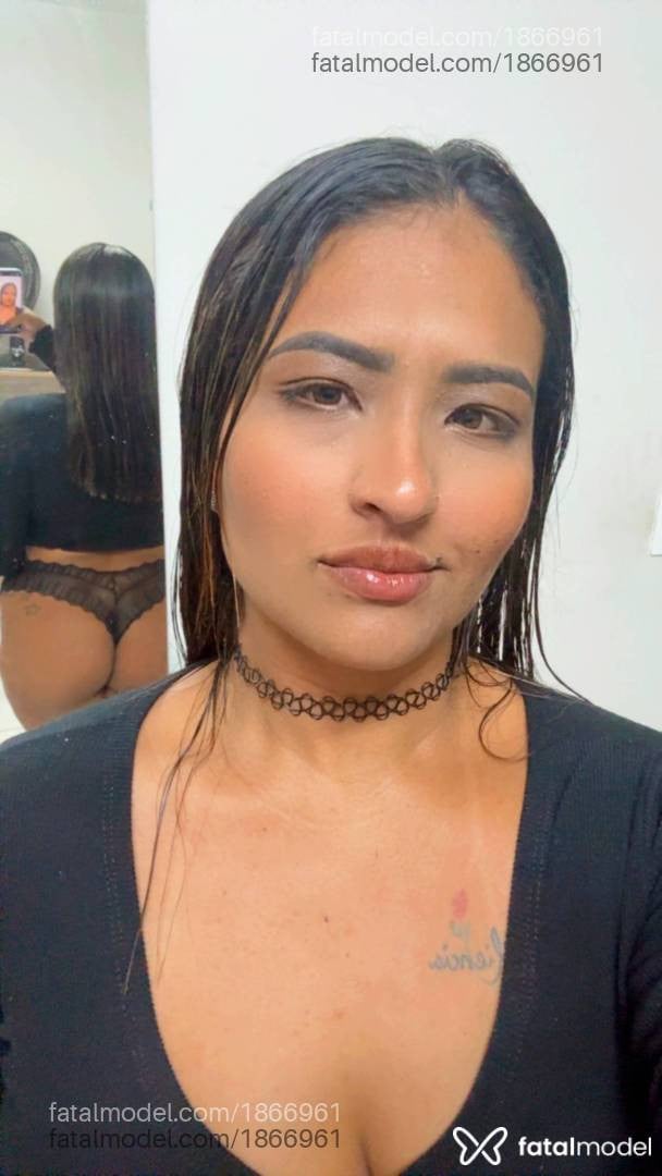 Acompanhante mulher morena (o) de olhos pretos - Taty