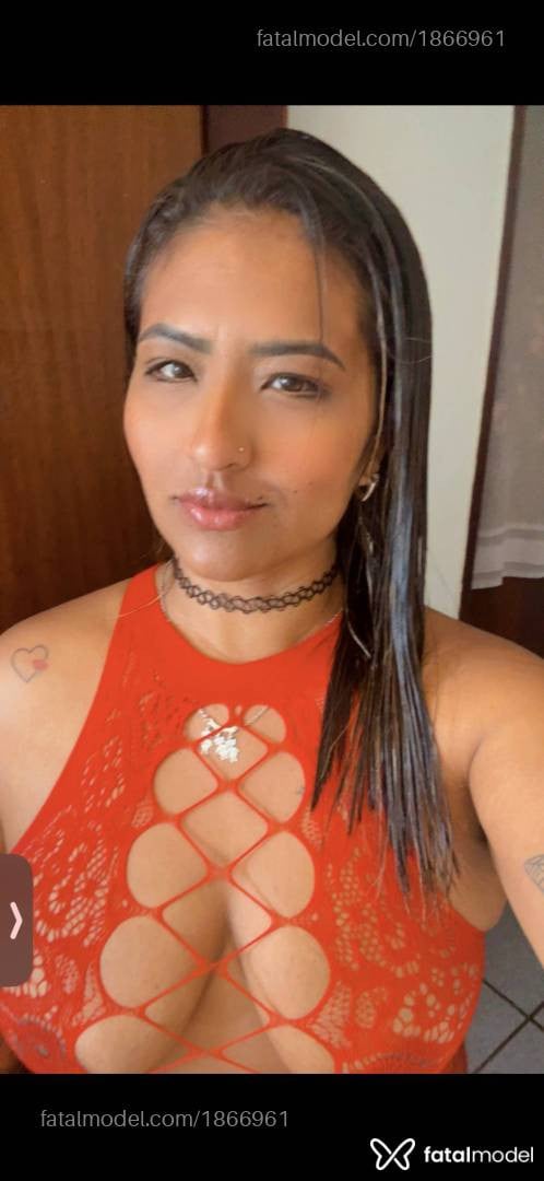 Acompanhante mulher morena (o) de olhos pretos - Taty