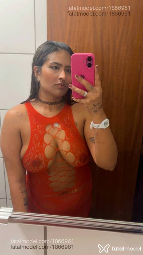 Acompanhante mulher morena (o) de olhos pretos - Taty