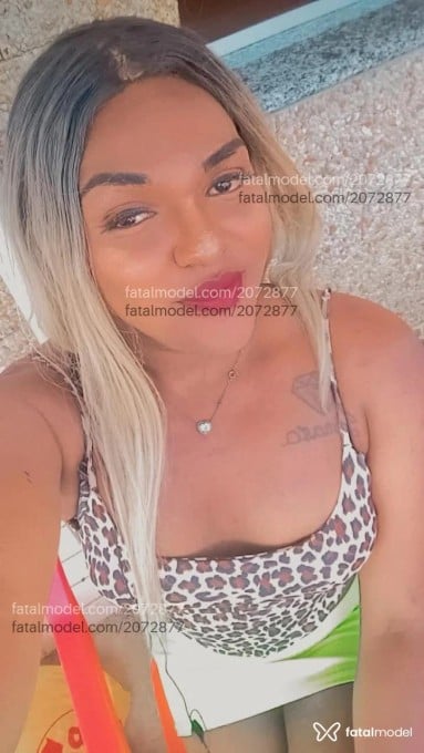 Acompanhante mulher trans com cabelo colorido de olhos pretos em Restinga Seca - Luyaralencinna