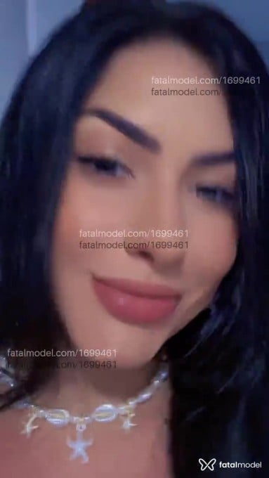 Acompanhante mulher morena (o) de olhos pretos em Curitiba Acompanhante mulher morena (o) de olhos pretos em Curitiba - Jade Lins
