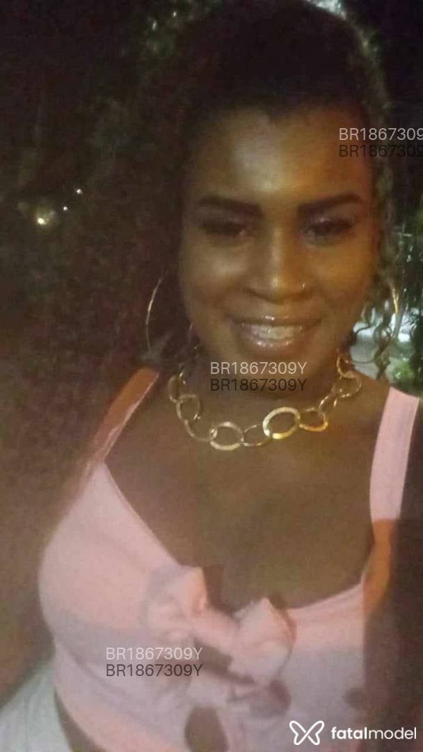 Acompanhante mulher trans com cabelo castanho de olhos castanhos em Magé Acompanhante mulher trans com cabelo castanho de olhos castanhos em Magé - Agatha silva