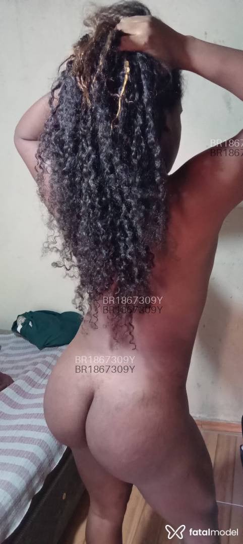 Acompanhante mulher trans com cabelo castanho de olhos castanhos em Magé Acompanhante mulher trans com cabelo castanho de olhos castanhos em Magé - Agatha silva