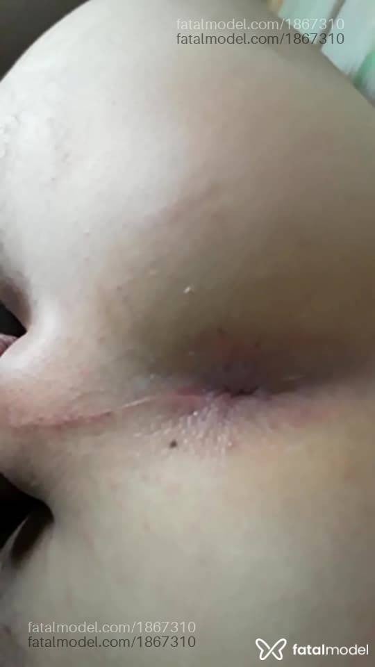 Acompanhante mulher trans loira (o) de olhos verdes - Karoll Rezende