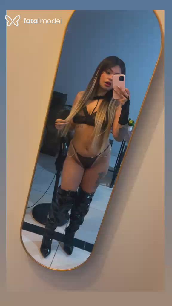 Acompanhante mulher ruiva (o) de olhos castanhos - Jade Vasconcelo Acompanhante mulher ruiva (o) de olhos castanhos - Jade Vasconcelo