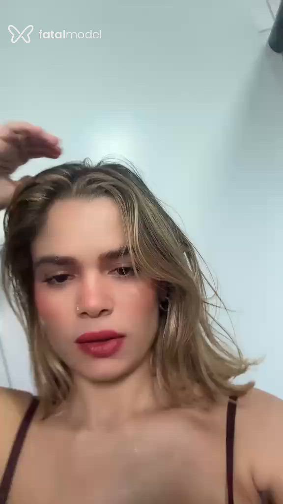 Acompanhante mulher loira (o) de olhos castanhos em União da Vitória Acompanhante mulher loira (o) de olhos castanhos em União da Vitória - Yasmim Garcia