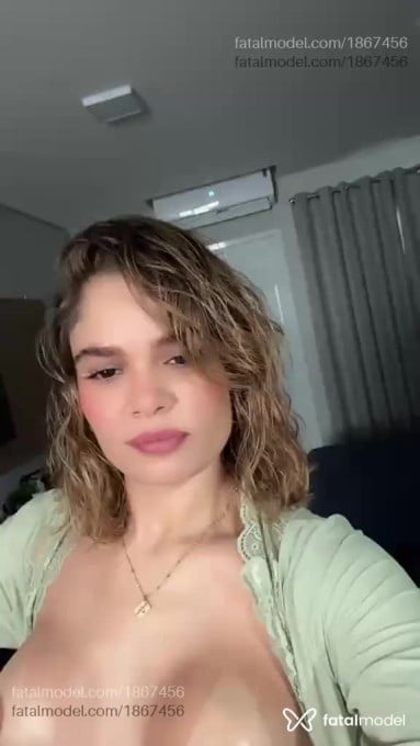 Acompanhante mulher loira (o) de olhos castanhos em Foz do Iguaçu Acompanhante mulher loira (o) de olhos castanhos em Foz do Iguaçu - Yasmim Garcia