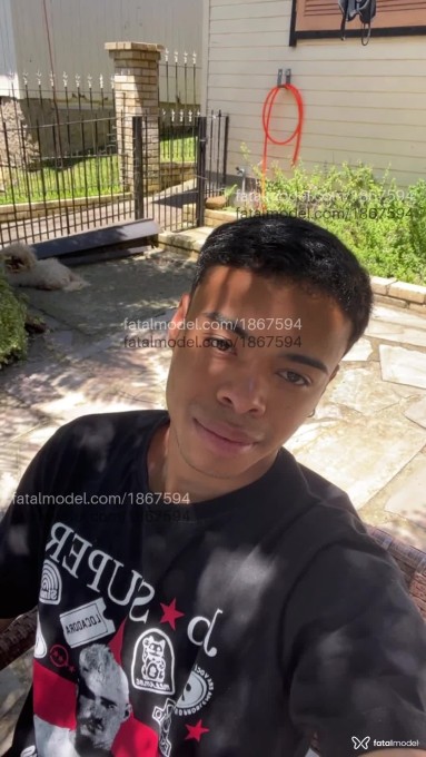 Acompanhante homem morena (o) de olhos castanhos em Virtual - Novinhotap