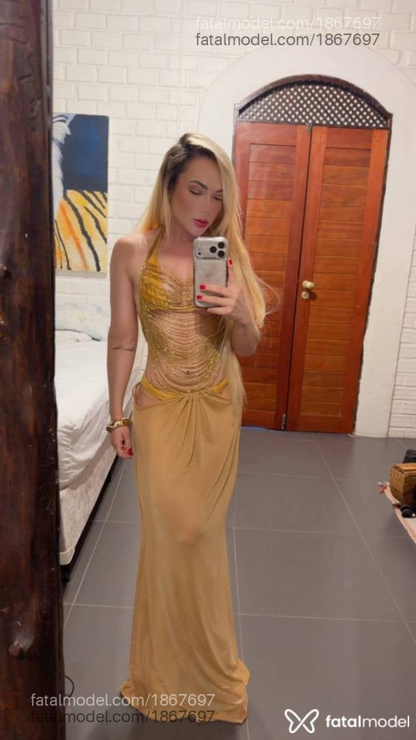 Acompanhante mulher loira (o) de olhos mel - Lara Porto
