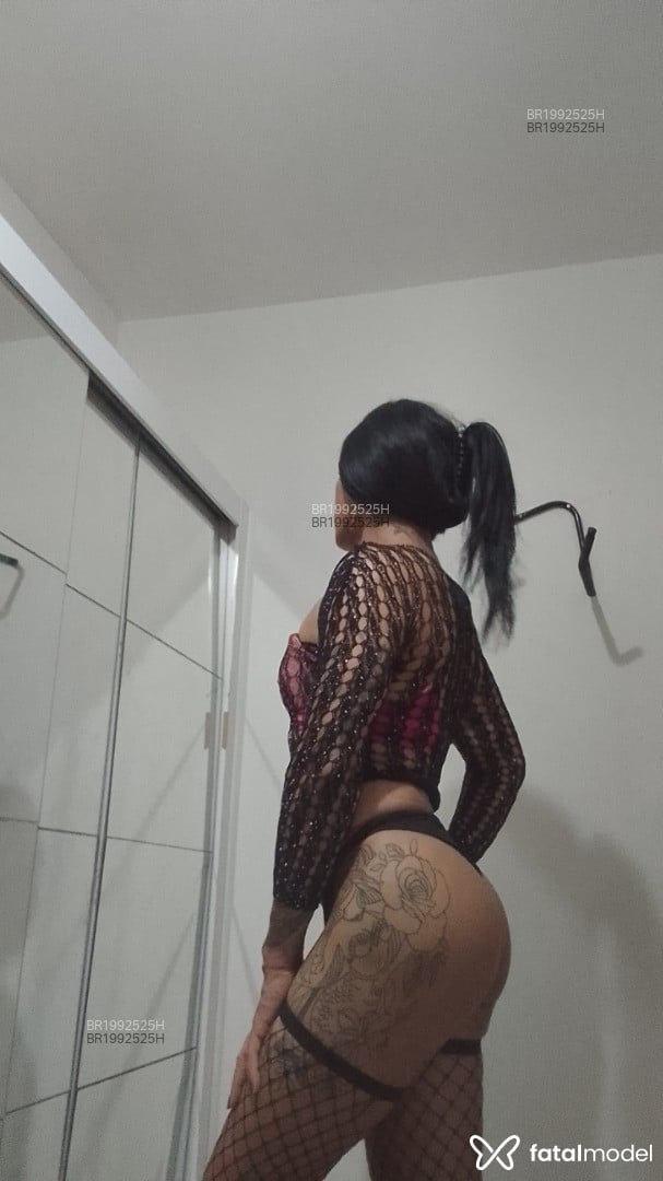 Acompanhante mulher trans morena (o) de olhos castanhos em Feira de Santana Acompanhante mulher trans morena (o) de olhos castanhos em Feira de Santana - Lara