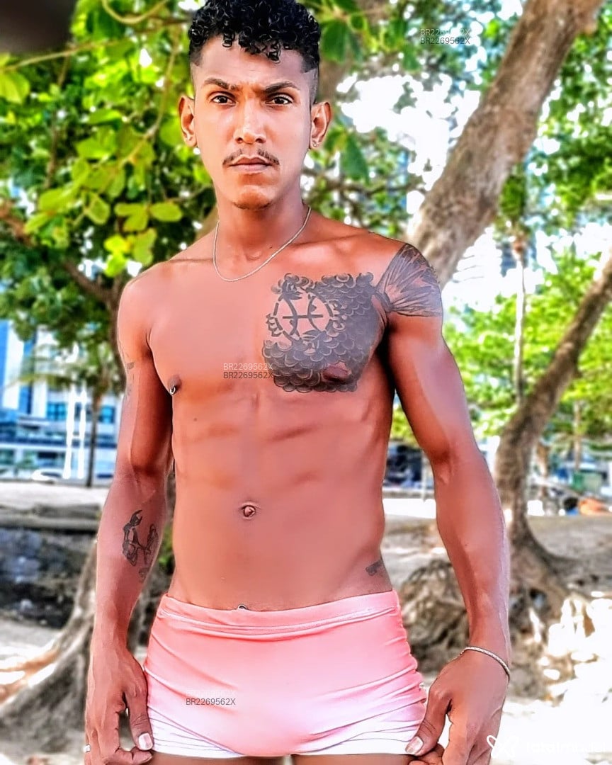 Acompanhante homem morena (o) de olhos castanhos - Alberth Santz Acompanhante homem morena (o) de olhos castanhos - Alberth Santz
