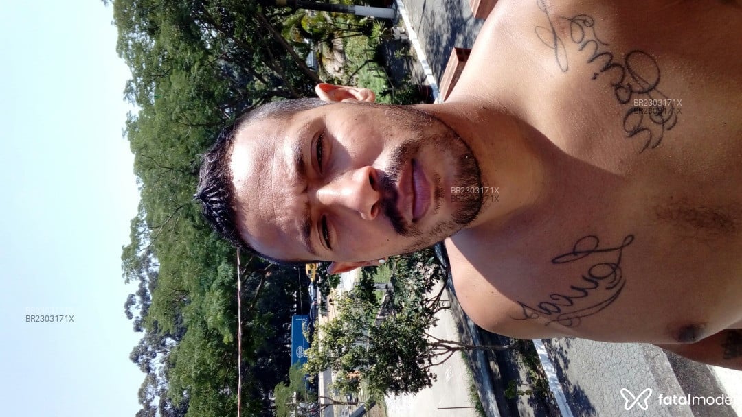 Acompanhante homem morena (o) de olhos pretos em Virtual - Leandro