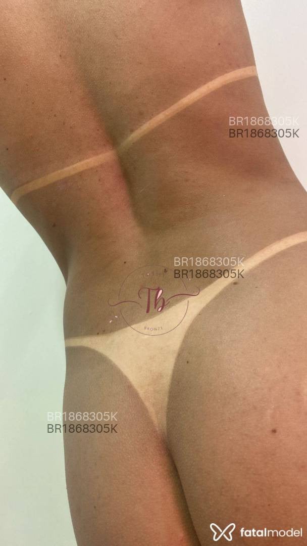 Acompanhante mulher com cabelo castanho de olhos castanhos em Ariquemes - Karina