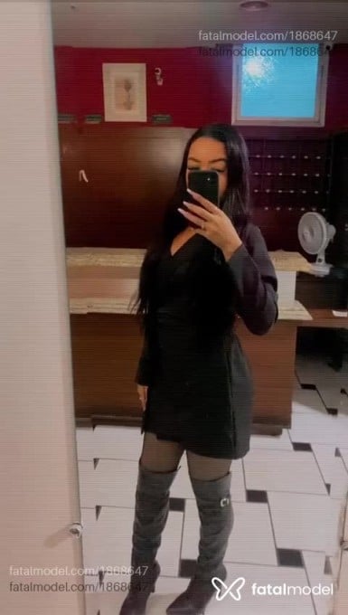 Acompanhante mulher morena (o) de olhos castanhos - Lorena